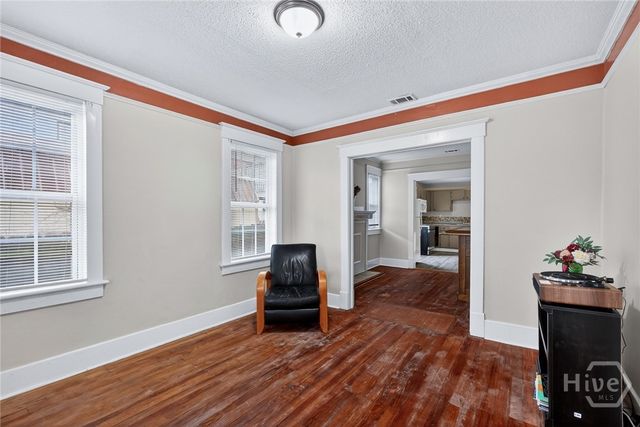 1005 W Victory Drive, Savannah, GA 31405