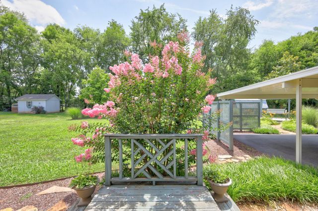 3215 Arthur Dr, Murfreesboro, TN 37127