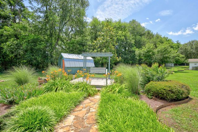 3215 Arthur Dr, Murfreesboro, TN 37127