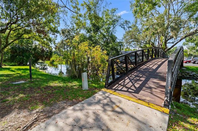 4110 WATERSIDE ISLAND COURT, Tampa, FL 33617