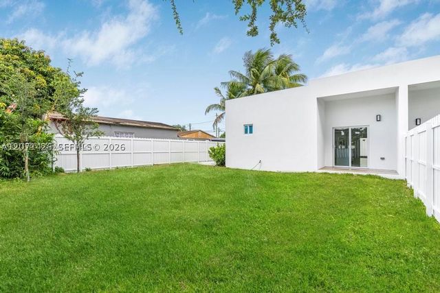 2419 NW 97th St, Miami, FL 33147