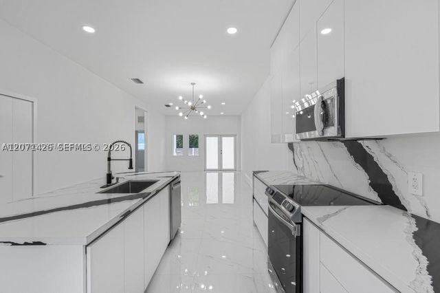 2419 NW 97th St, Miami, FL 33147