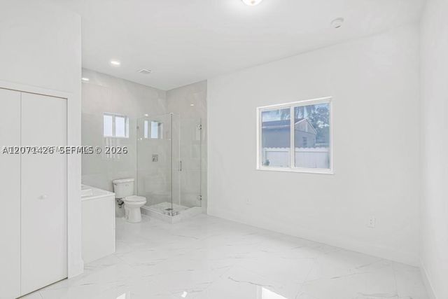 2419 NW 97th St, Miami, FL 33147