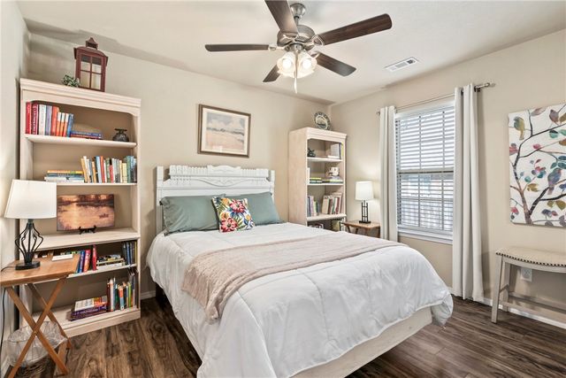 817 Brook Street, Gentry, AR 72734