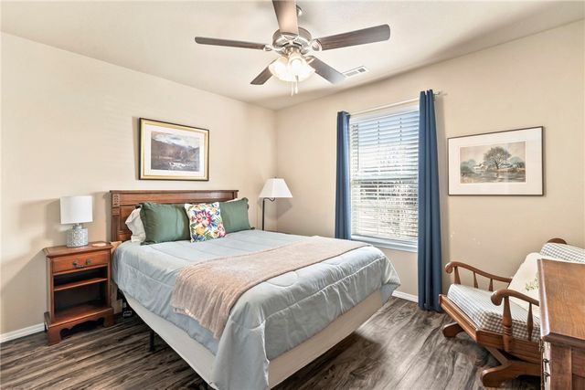 817 Brook Street, Gentry, AR 72734