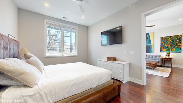 2335 W Chicago Avenue 2R, Chicago, IL 60622