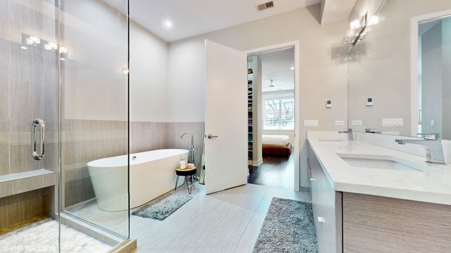 2335 W Chicago Avenue 2R, Chicago, IL 60622