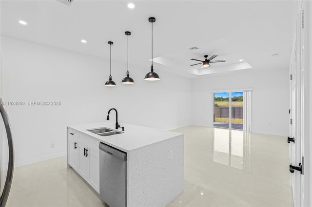 5107 N Vera Ave, Lehigh Acres, FL 33971