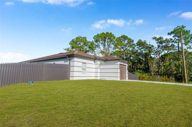 5107 N Vera Ave, Lehigh Acres, FL 33971