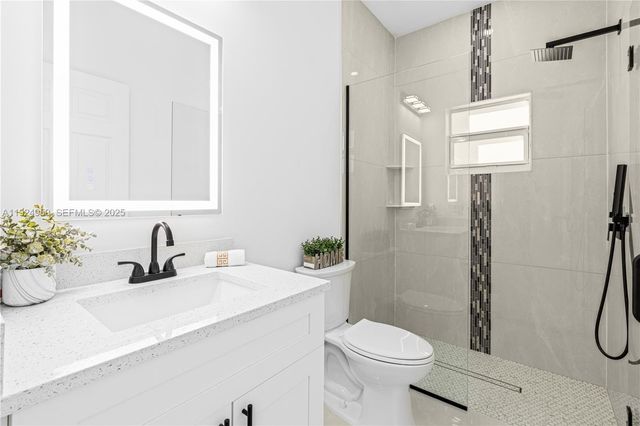 5107 N Vera Ave, Lehigh Acres, FL 33971