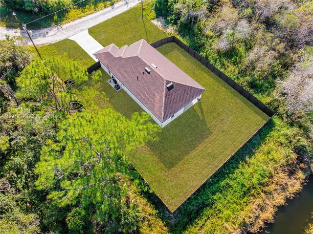 5107 N Vera Ave, Lehigh Acres, FL 33971
