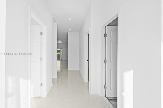 5107 N Vera Ave, Lehigh Acres, FL 33971