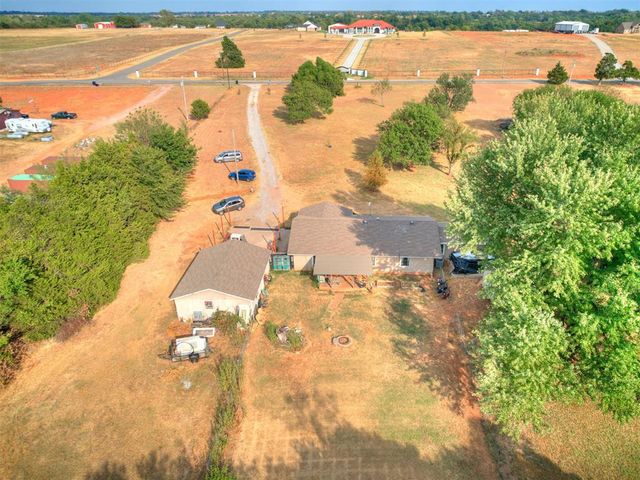 11711 S Czech Hall Road, Mustang, OK 73064