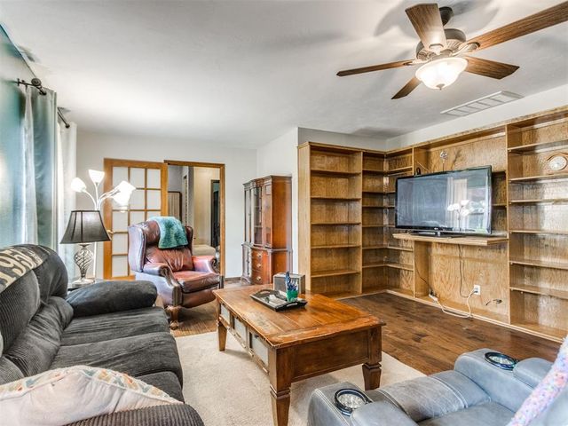 11711 S Czech Hall Road, Mustang, OK 73064