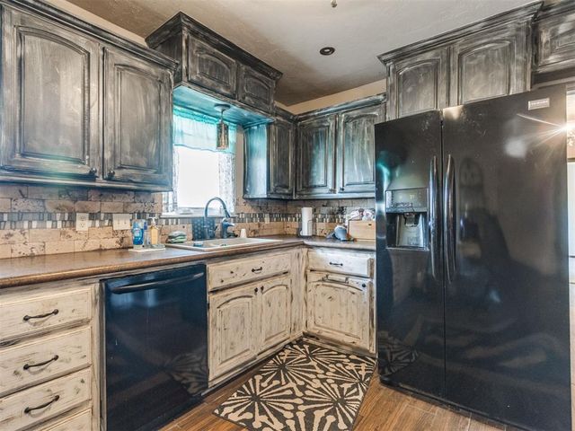 11711 S Czech Hall Road, Mustang, OK 73064