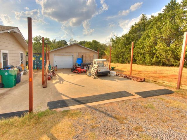 11711 S Czech Hall Road, Mustang, OK 73064