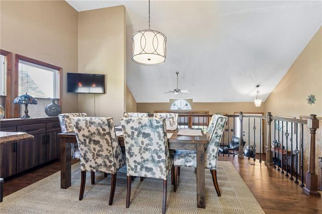 1301 Bradford Drive, Greenwood, MO 64034