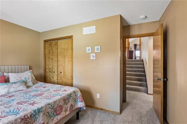 1301 Bradford Drive, Greenwood, MO 64034