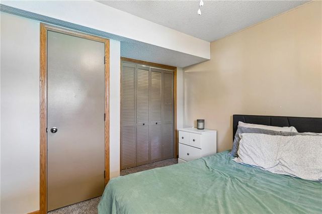 1301 Bradford Drive, Greenwood, MO 64034