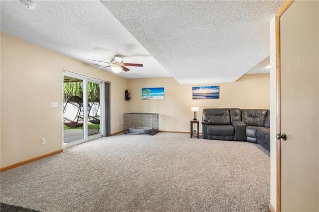 1301 Bradford Drive, Greenwood, MO 64034