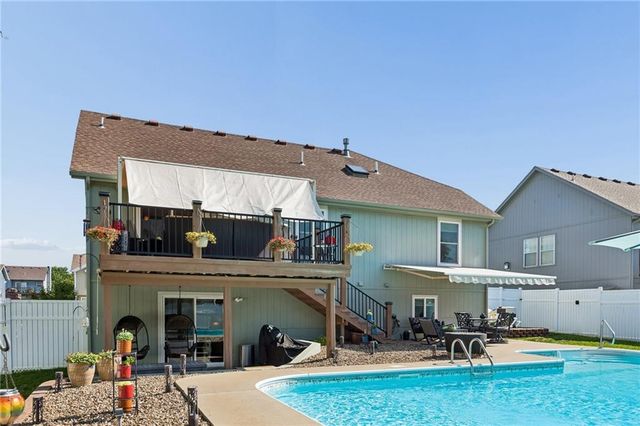1301 Bradford Drive, Greenwood, MO 64034