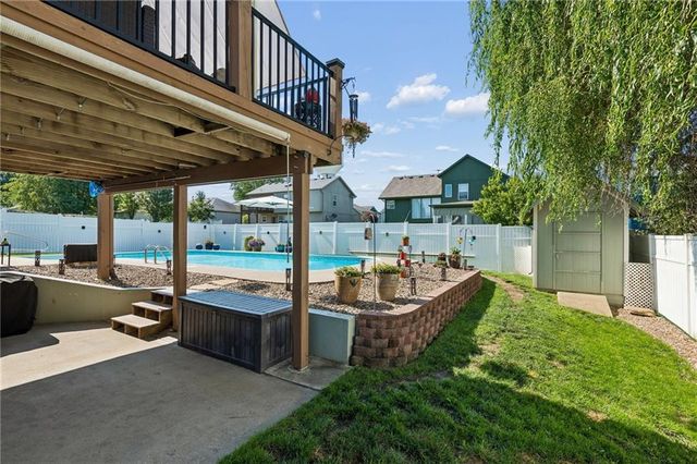 1301 Bradford Drive, Greenwood, MO 64034