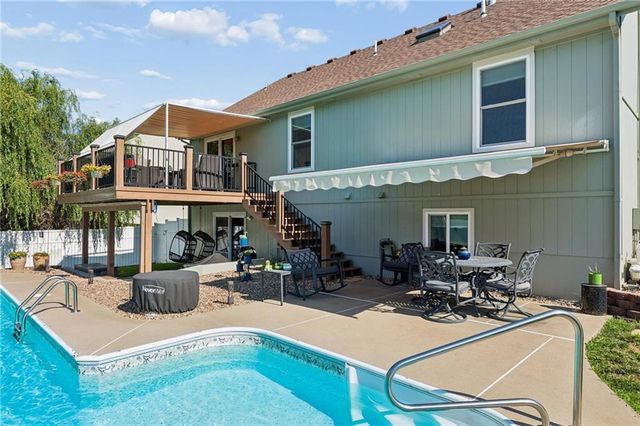 1301 Bradford Drive, Greenwood, MO 64034