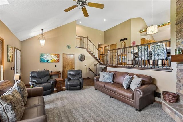 1301 Bradford Drive, Greenwood, MO 64034