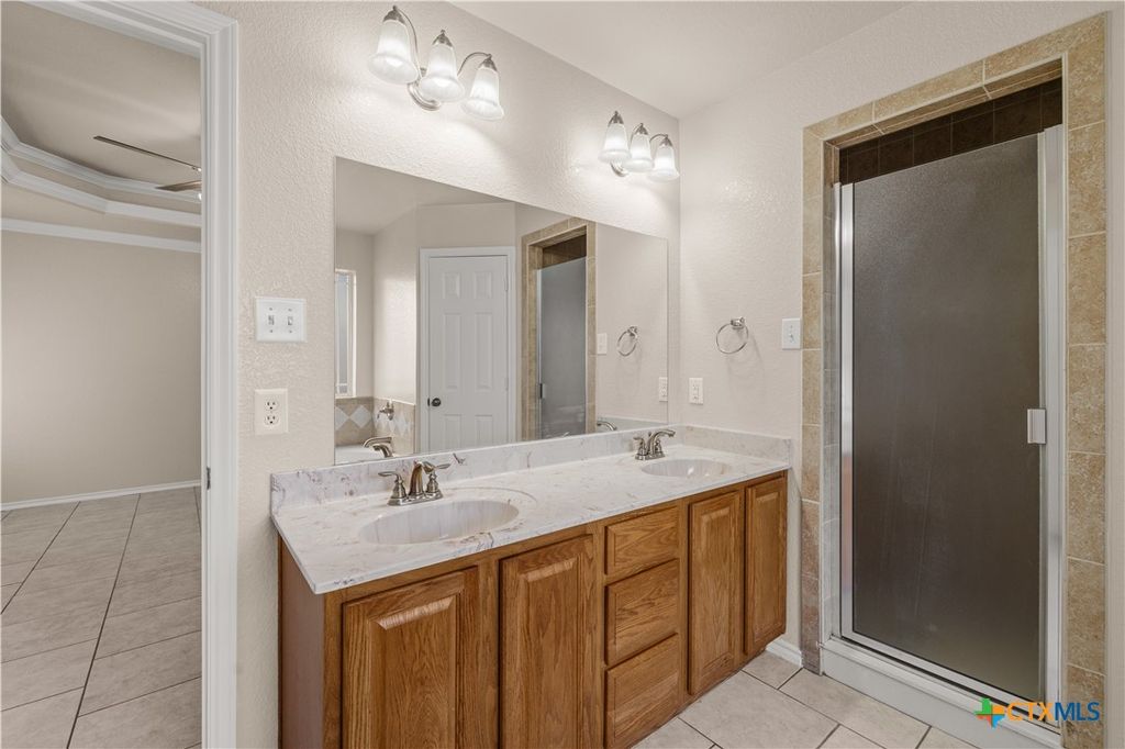 Image 16 of property listing at 111 Burnham Drive, Temple, TX 76502