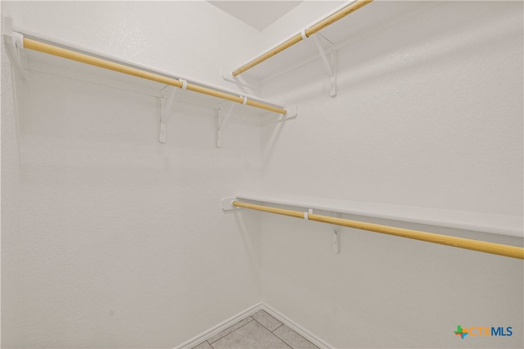 Image 18 of property listing at 111 Burnham Drive, Temple, TX 76502