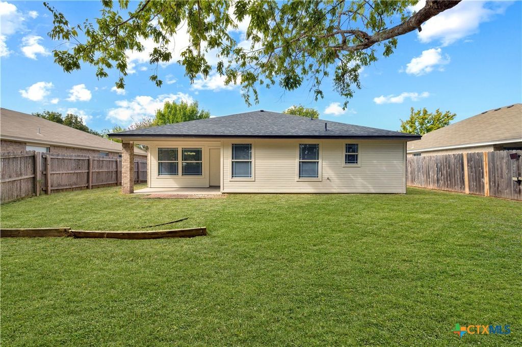 Image 25 of property listing at 111 Burnham Drive, Temple, TX 76502