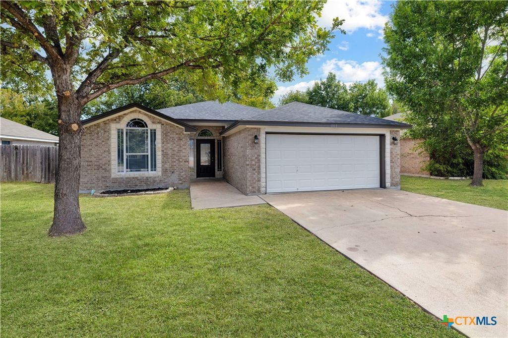 Image 3 of property listing at 111 Burnham Drive, Temple, TX 76502