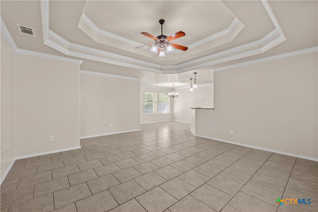 Image 6 of property listing at 111 Burnham Drive, Temple, TX 76502