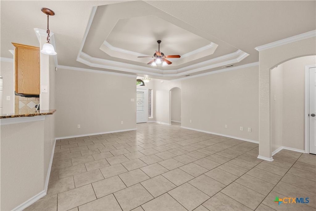 Image 8 of property listing at 111 Burnham Drive, Temple, TX 76502