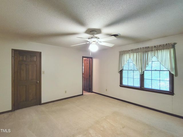 6508 Deerview Drive, Raleigh, NC 27606