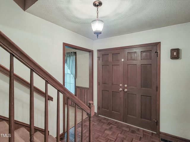 6508 Deerview Drive, Raleigh, NC 27606
