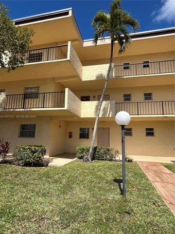 301 Cambridge Rd 105, Hollywood, FL 33024