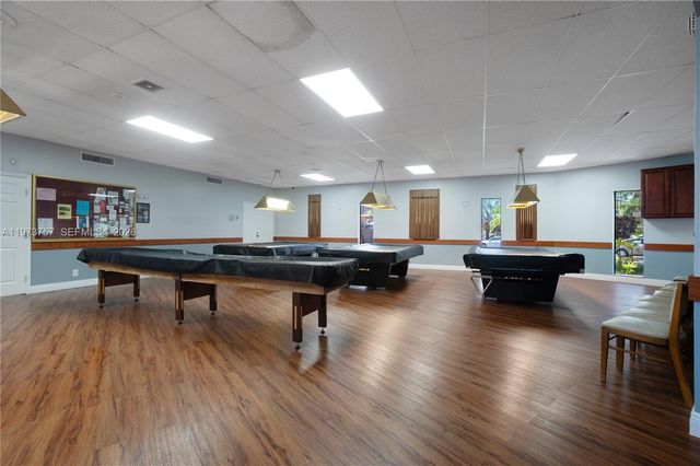 301 Cambridge Rd 105, Hollywood, FL 33024