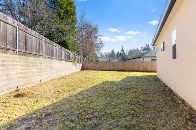 9017 Phoenix Ave, Fair Oaks, CA 95628