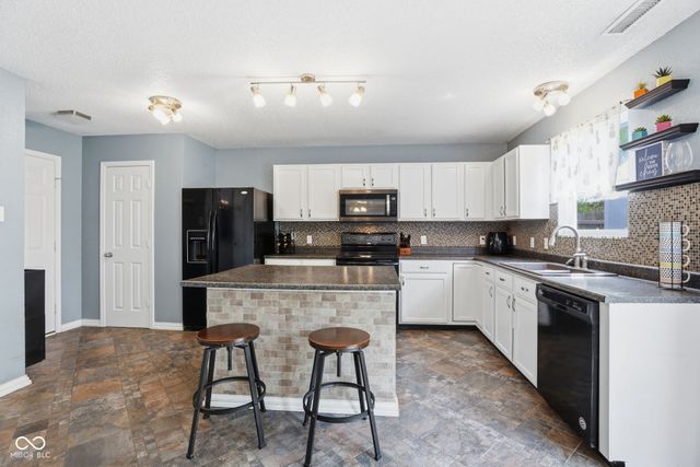 9711 W Stargazer Drive, Pendleton, IN 46064