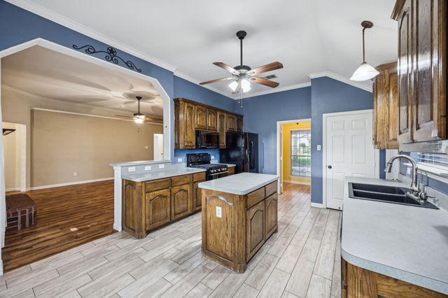 700 Lake Vista Lane, Lavon, TX 75166