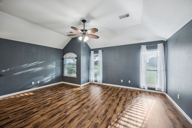 700 Lake Vista Lane, Lavon, TX 75166