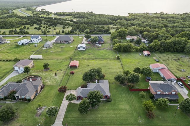 700 Lake Vista Lane, Lavon, TX 75166