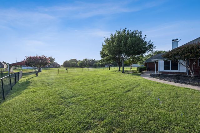 700 Lake Vista Lane, Lavon, TX 75166