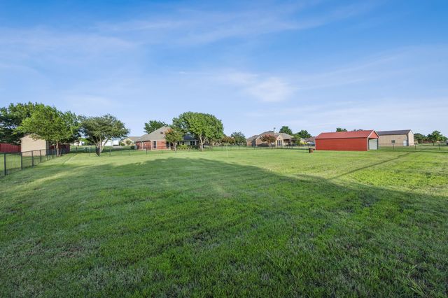 700 Lake Vista Lane, Lavon, TX 75166