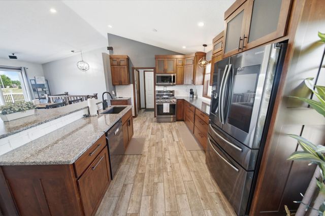 1090 Cedar Ridge Lane SW, Oronoco, MN 55960