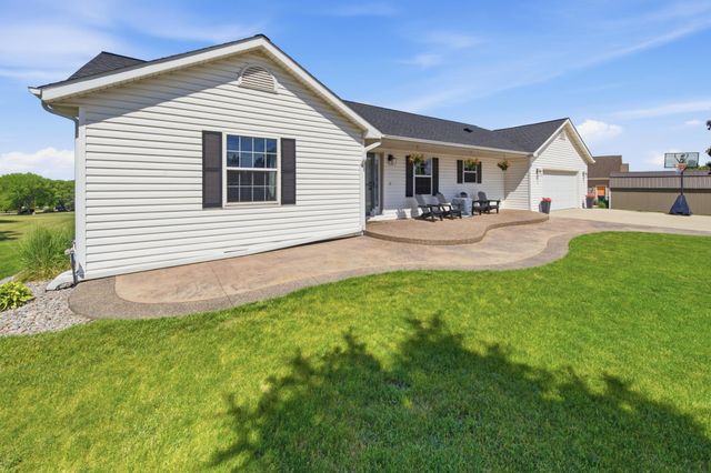 1090 Cedar Ridge Lane SW, Oronoco, MN 55960