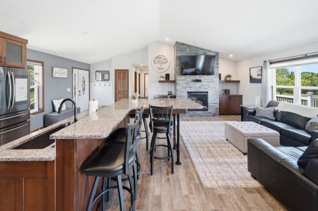 1090 Cedar Ridge Lane SW, Oronoco, MN 55960