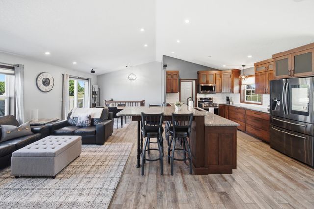 1090 Cedar Ridge Lane SW, Oronoco, MN 55960