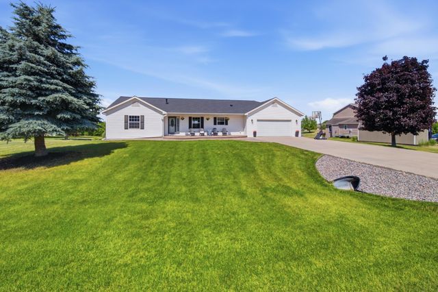 1090 Cedar Ridge Lane SW, Oronoco, MN 55960